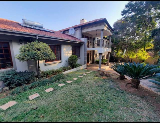 4 BEDROOM HOUSE FOR SALE IN WATERKLOOF RIDGE